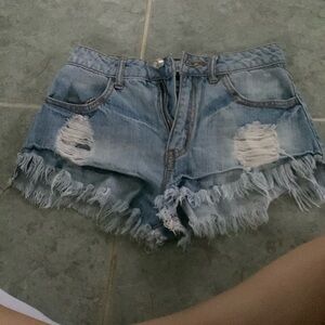 Almost famous Jean shorts
